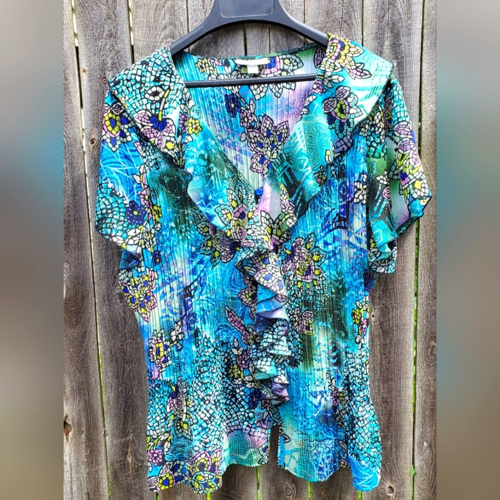 Plus size 2x Blouse With Rudfled Collar. Blue, Green, Turquoise Print